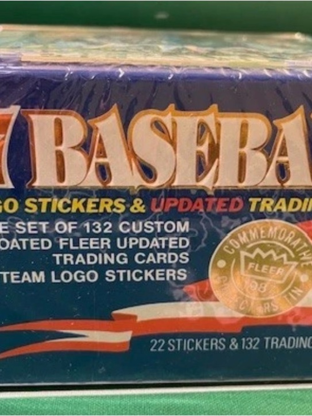 87 GLOSSY Fleer Baseball Tin Can Factory Sealed (rookies and traded)
MADDUX RC - Picture 4 of 8
